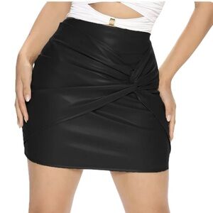 FOREVER 21 SIZE X-SMALL MINI BLACK FRONT KNOT SKIRT